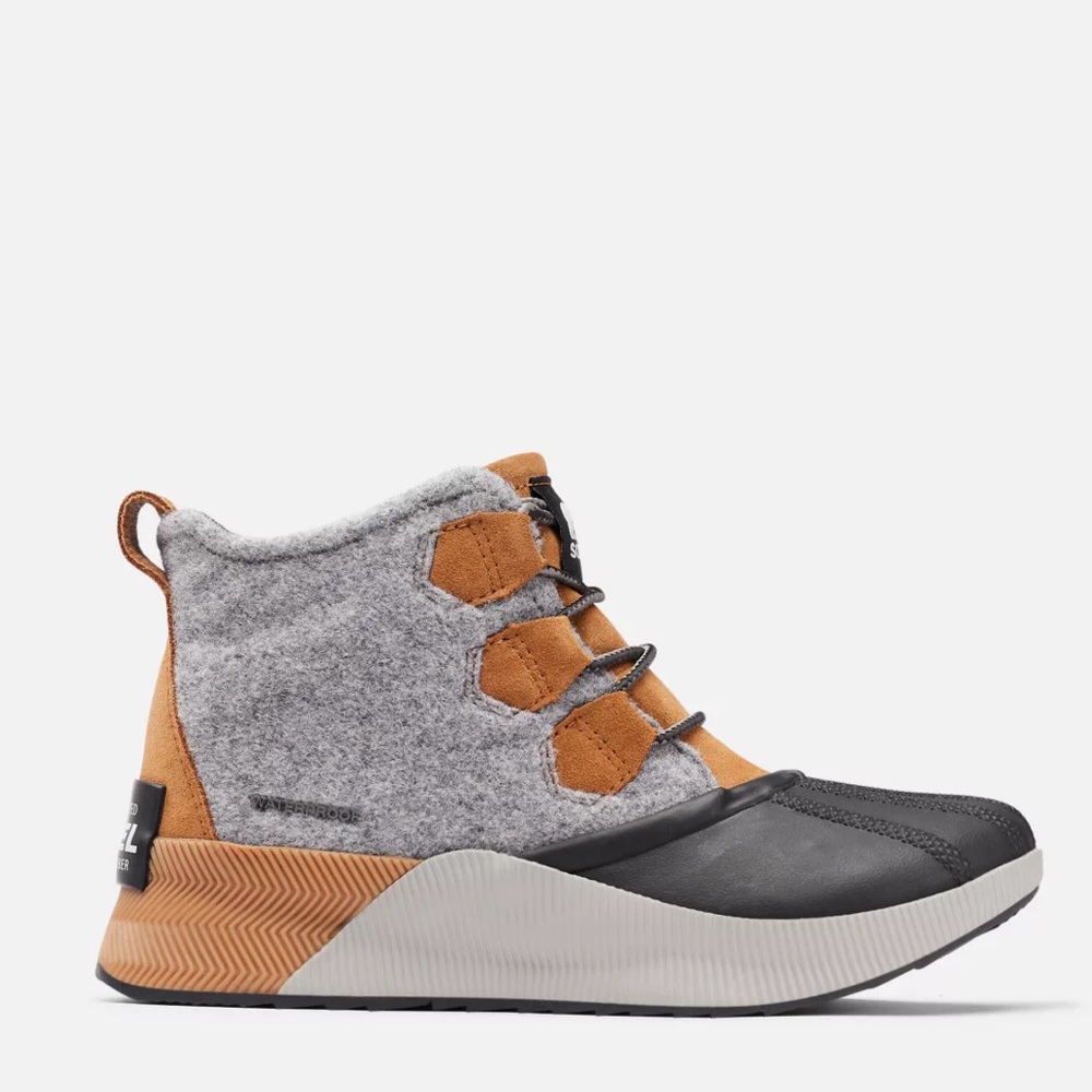 Sorel Gray and Brown Winter Boots - Picture 2 of 7